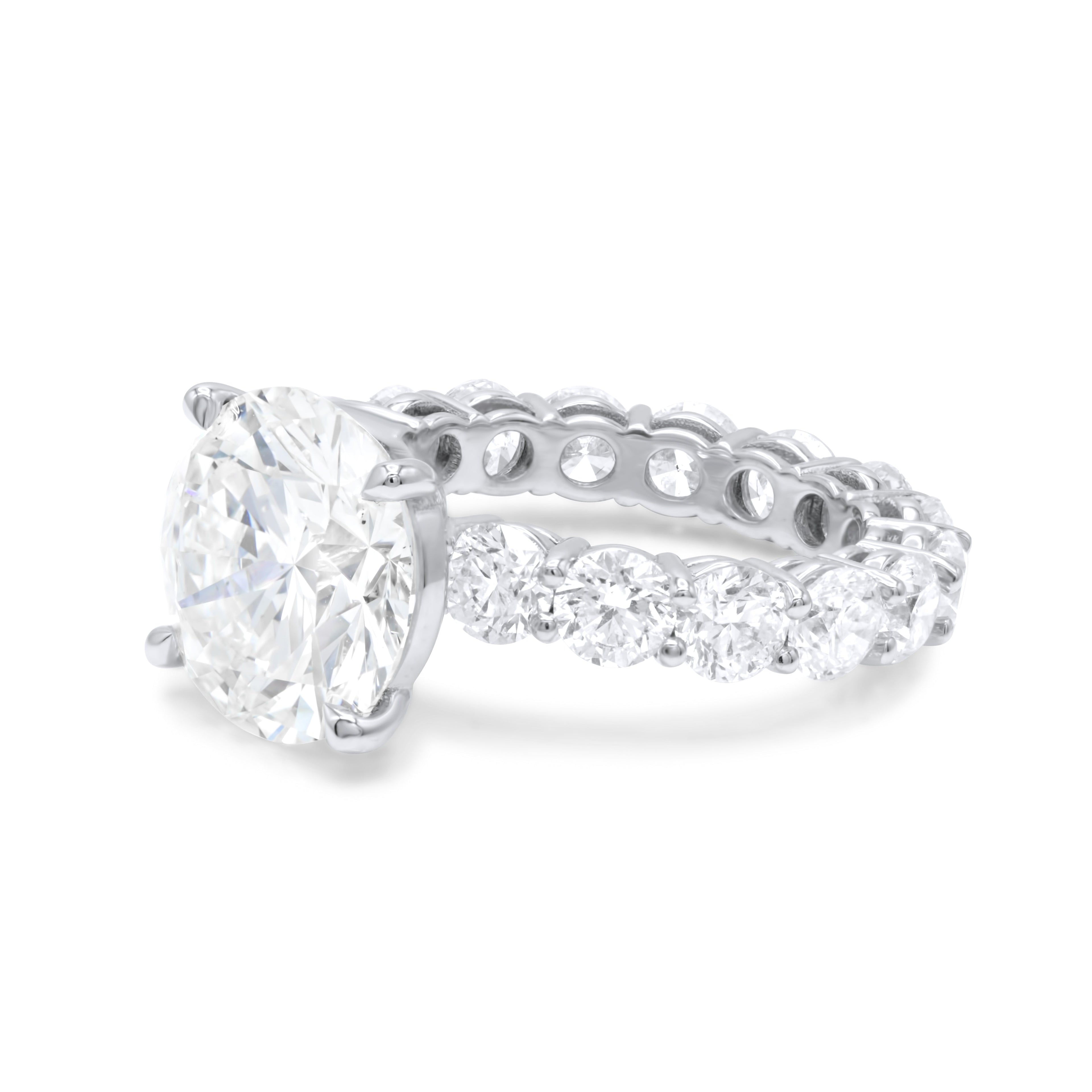 11.23ct Round Diamond Engagement Ring