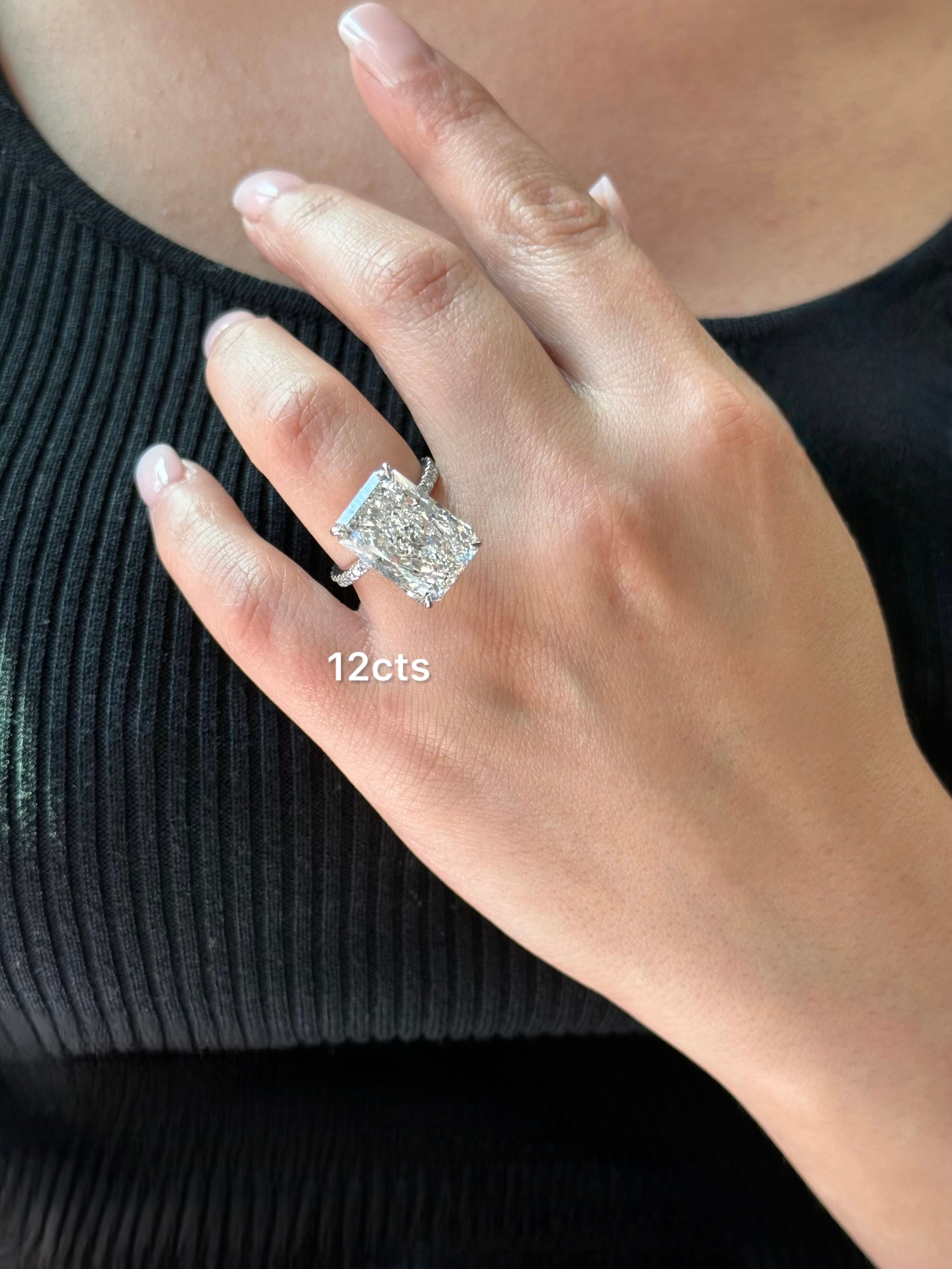 Lab-Grown Radiant Cut Diamond Engagement Ring, 18K Gold