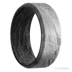 8 mm wide Beveled Meteorite band featuring a Forged Carbon Fiber sleeve.