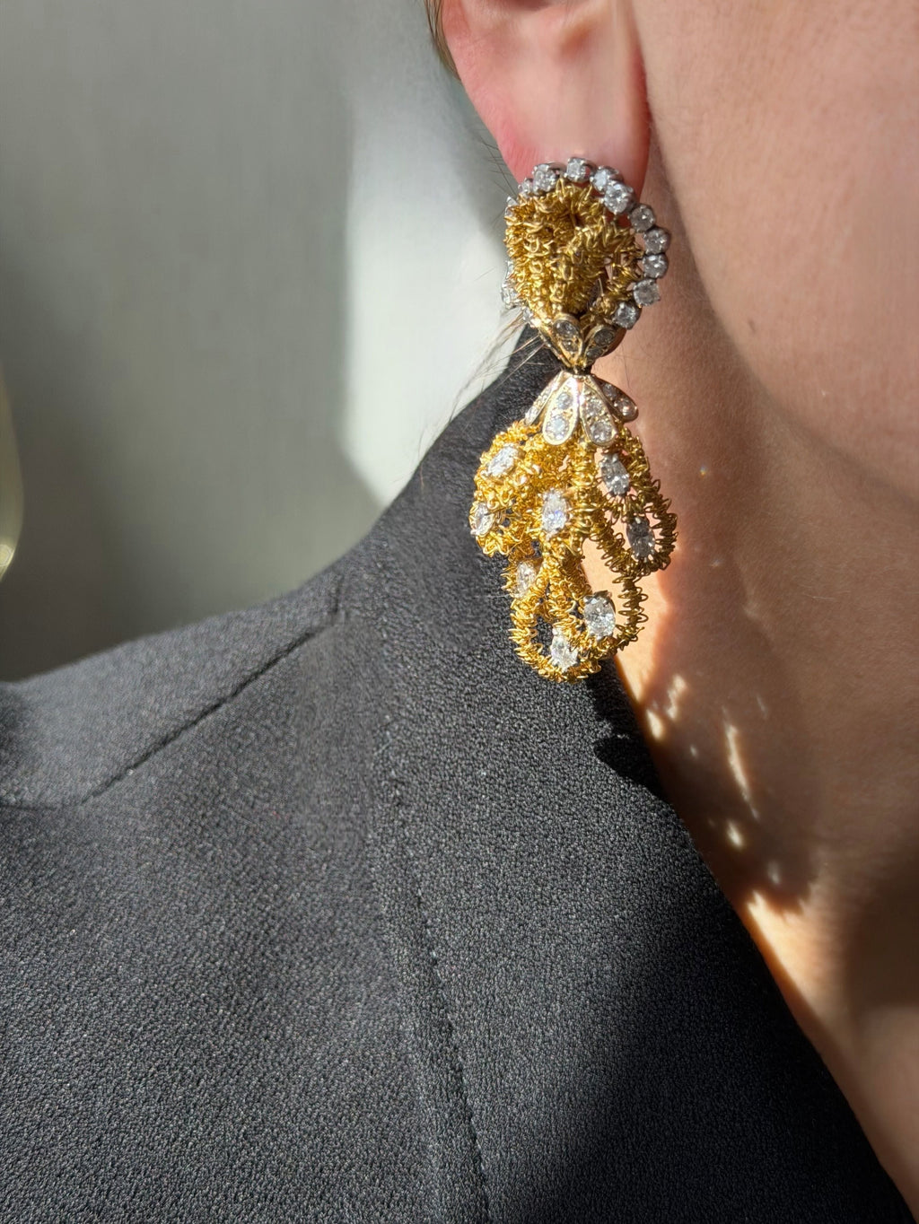 Gold Wire Diamond Earring
