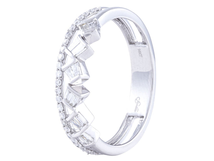 Diamond Ring - 14 KT White Gold
