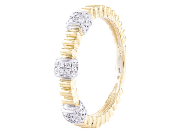 Diamond Ring - 14 KT Yellow Gold