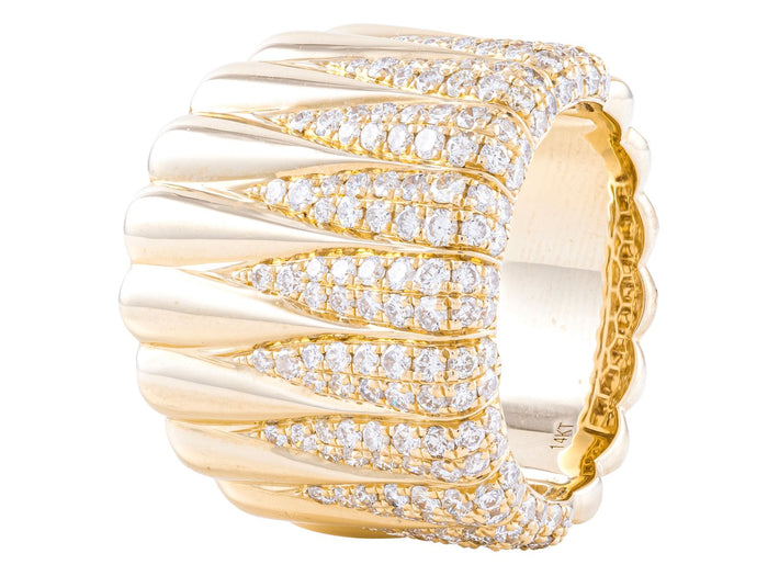 Diamond Ring - 14 KT Yellow Gold