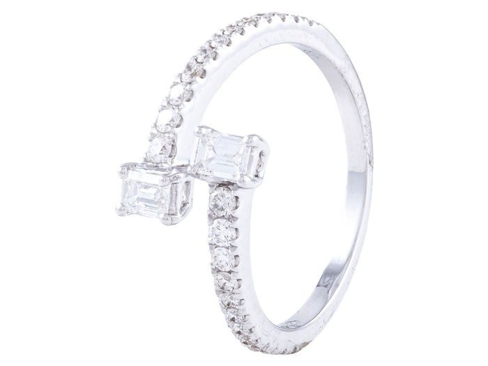 Diamond Ring - 14 KT White Gold
