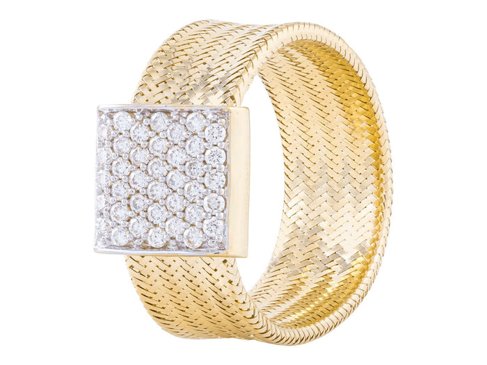 Diamond Ring - 18 KT Yellow Gold