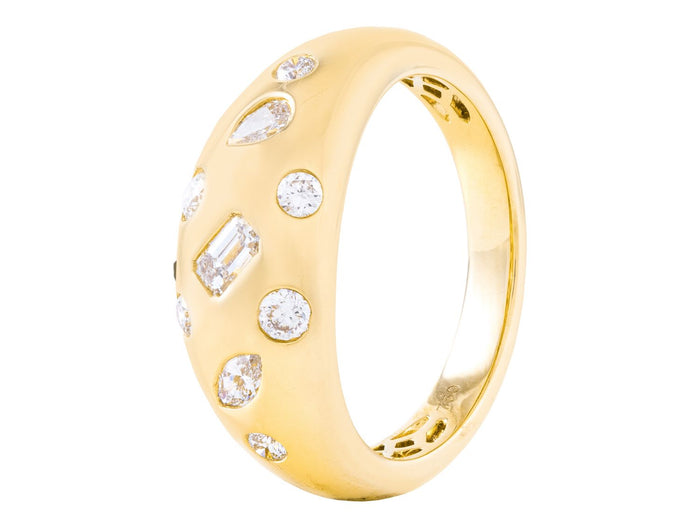 Diamond Ring - 18 KT Yellow Gold