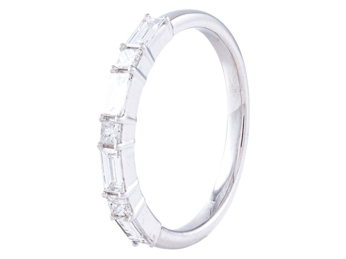 Diamond Ring - 14 KT White Gold
