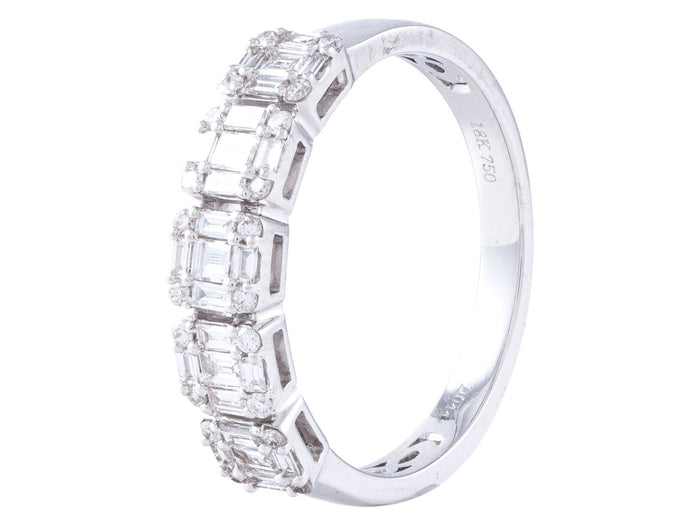 Diamond Ring - 18 KT White Gold