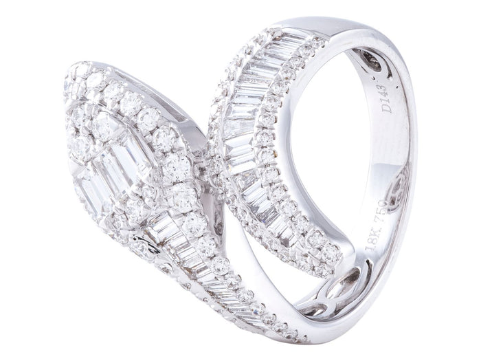 Diamond Ring - 18 KT White Gold