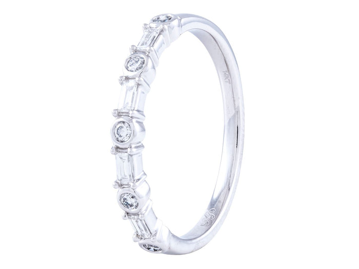 Diamond Ring - 14 KT White Gold