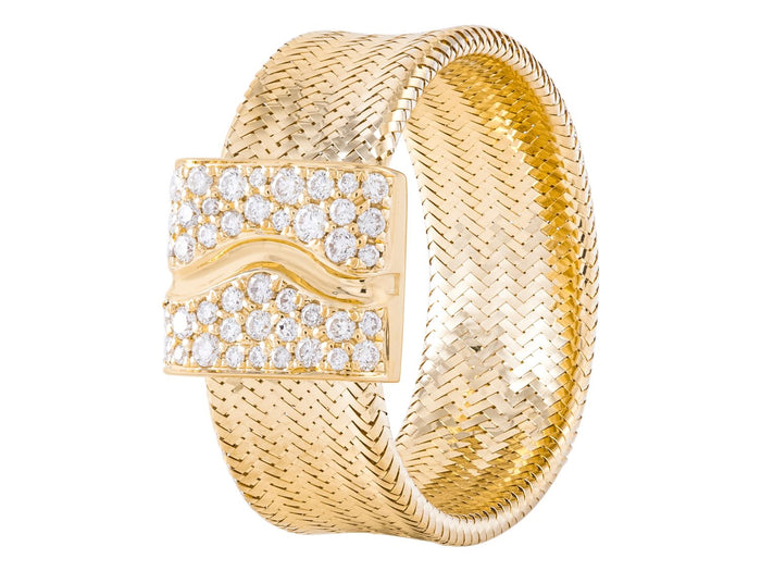 Diamond Ring - 18 KT Yellow Gold
