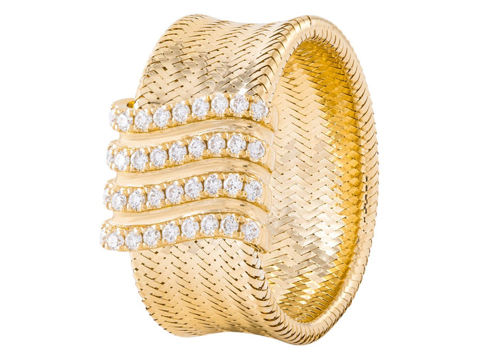 Diamond Ring - 18 KT Yellow Gold