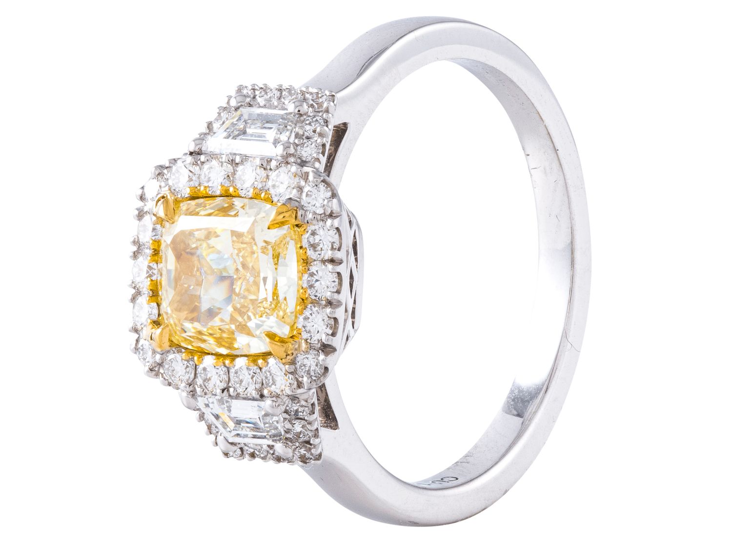 Diamond Ring - 18 KT White Gold