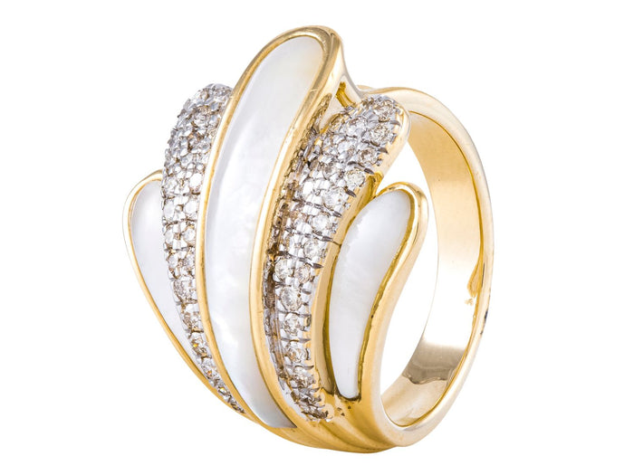 Diamond Ring - 14 KT Yellow Gold