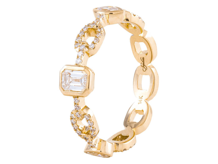 Diamond Ring - 14 KT Yellow Gold