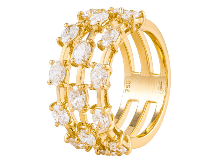 Diamond Ring - 18 KT Yellow Gold