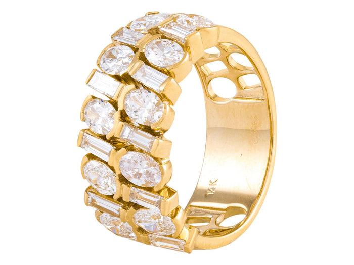 Diamond Ring - 14 KT Yellow Gold