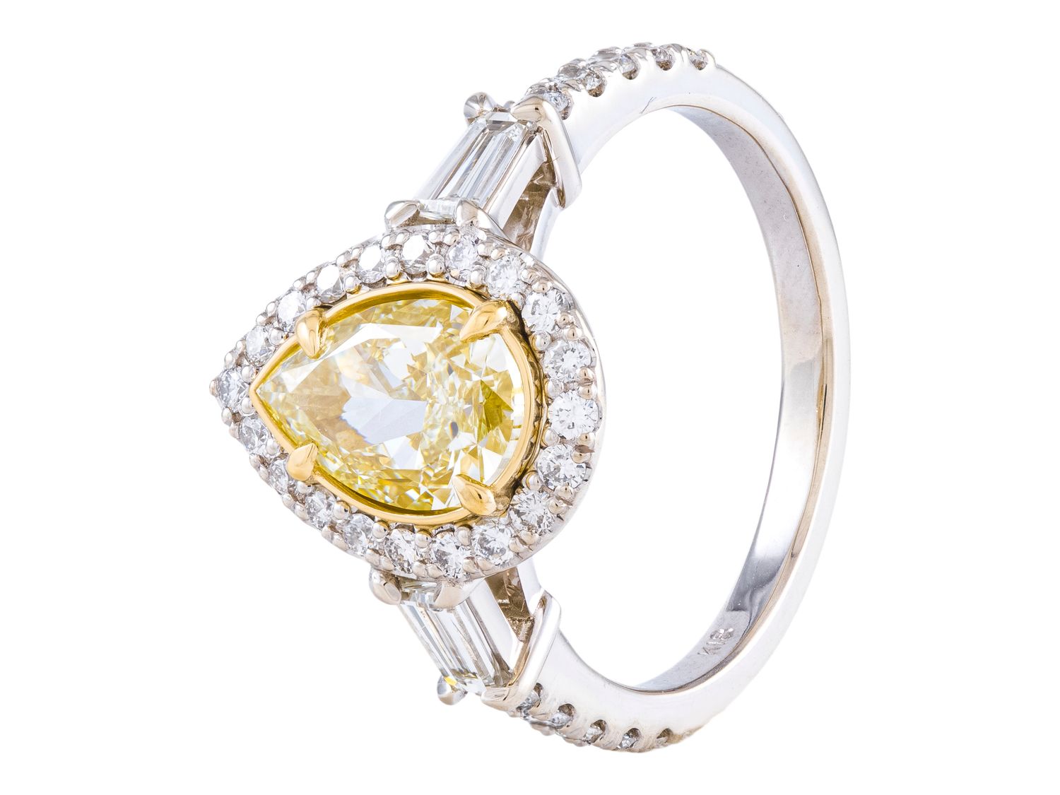 Diamond Ring - 18 KT White Gold