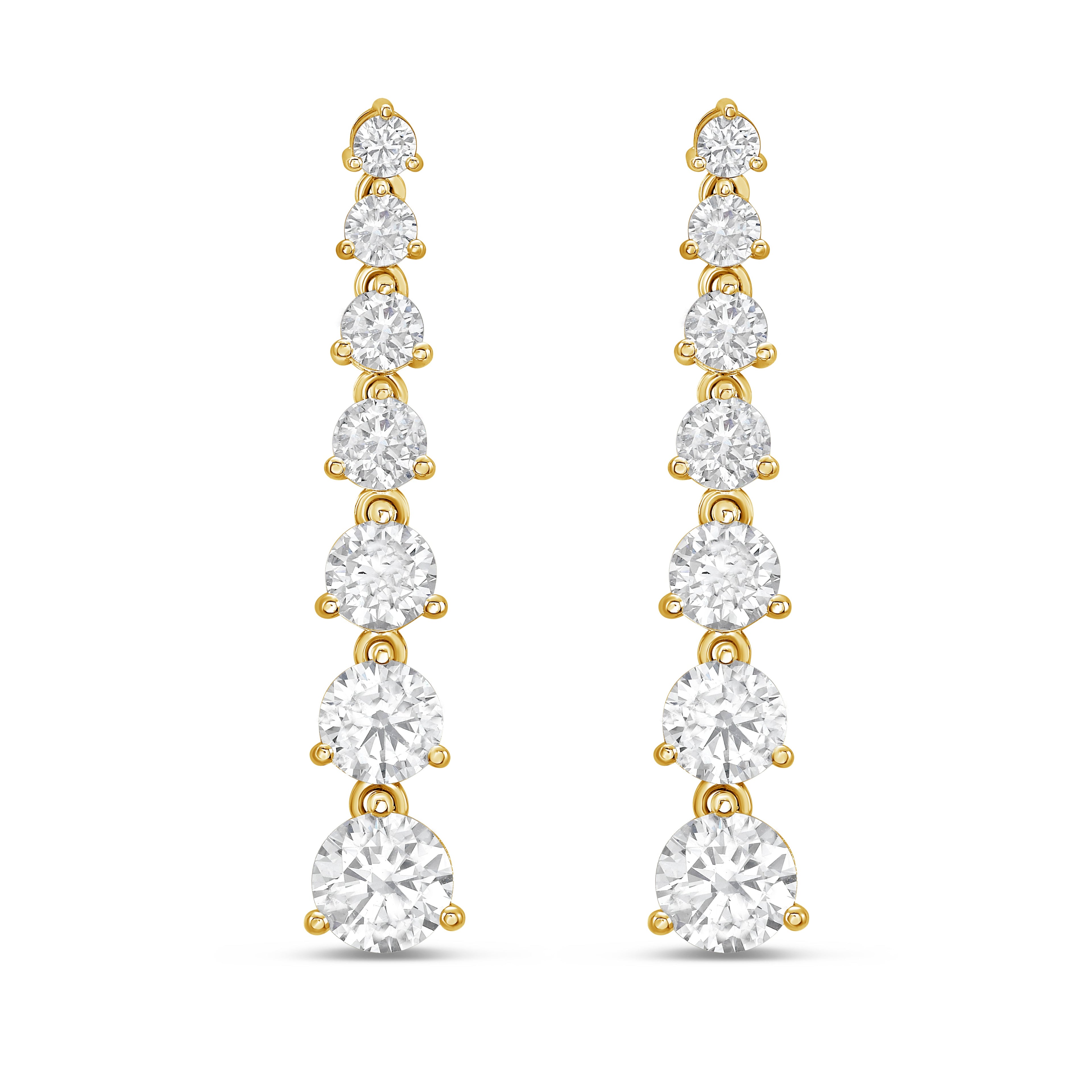 Lab Grown Graduated Round Diamond Drop Earrings