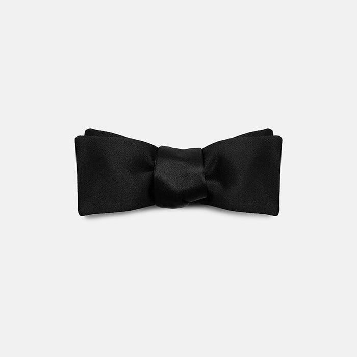 Batwing Slim Bow Tie