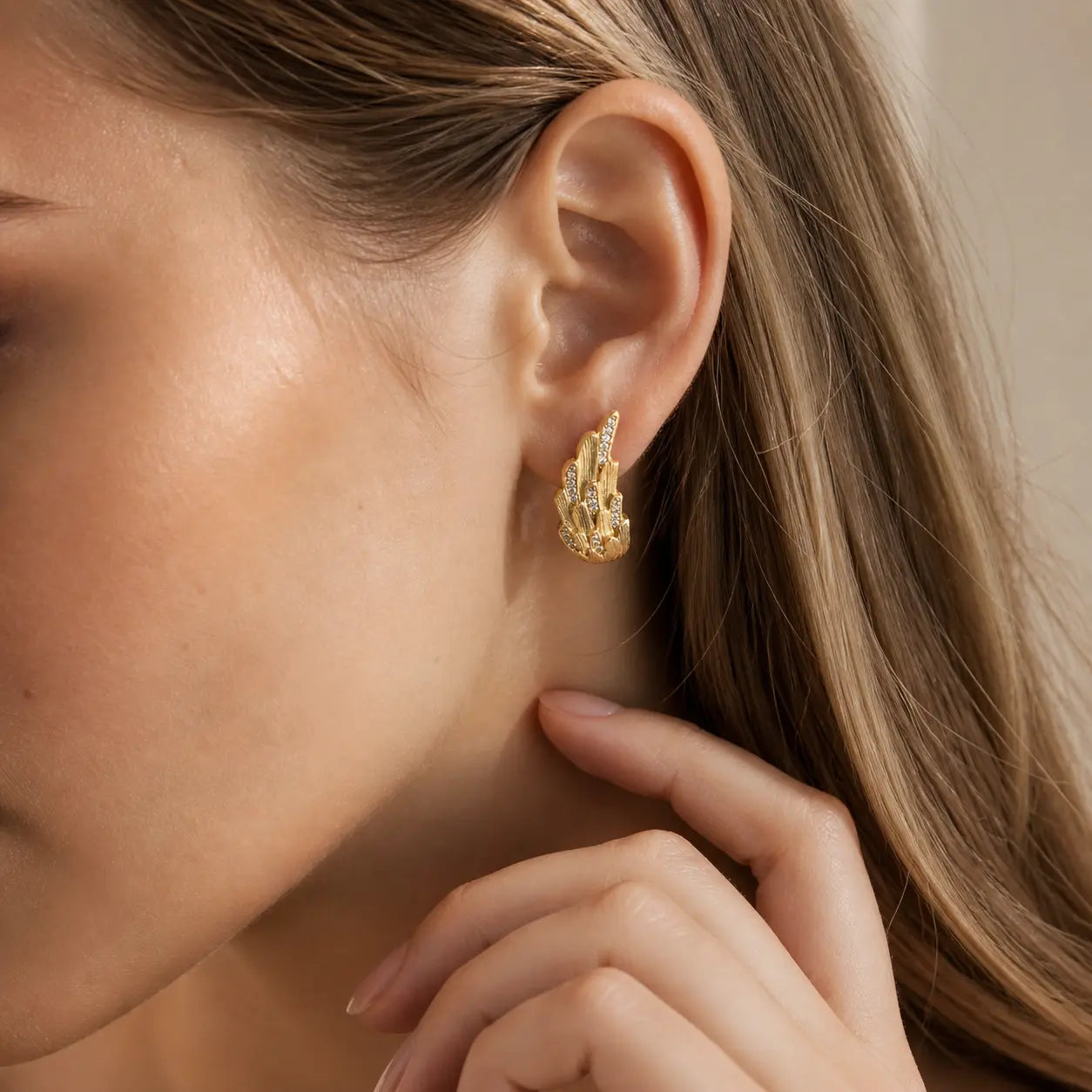 Birds of a Feather Earrings In Yellow Gold