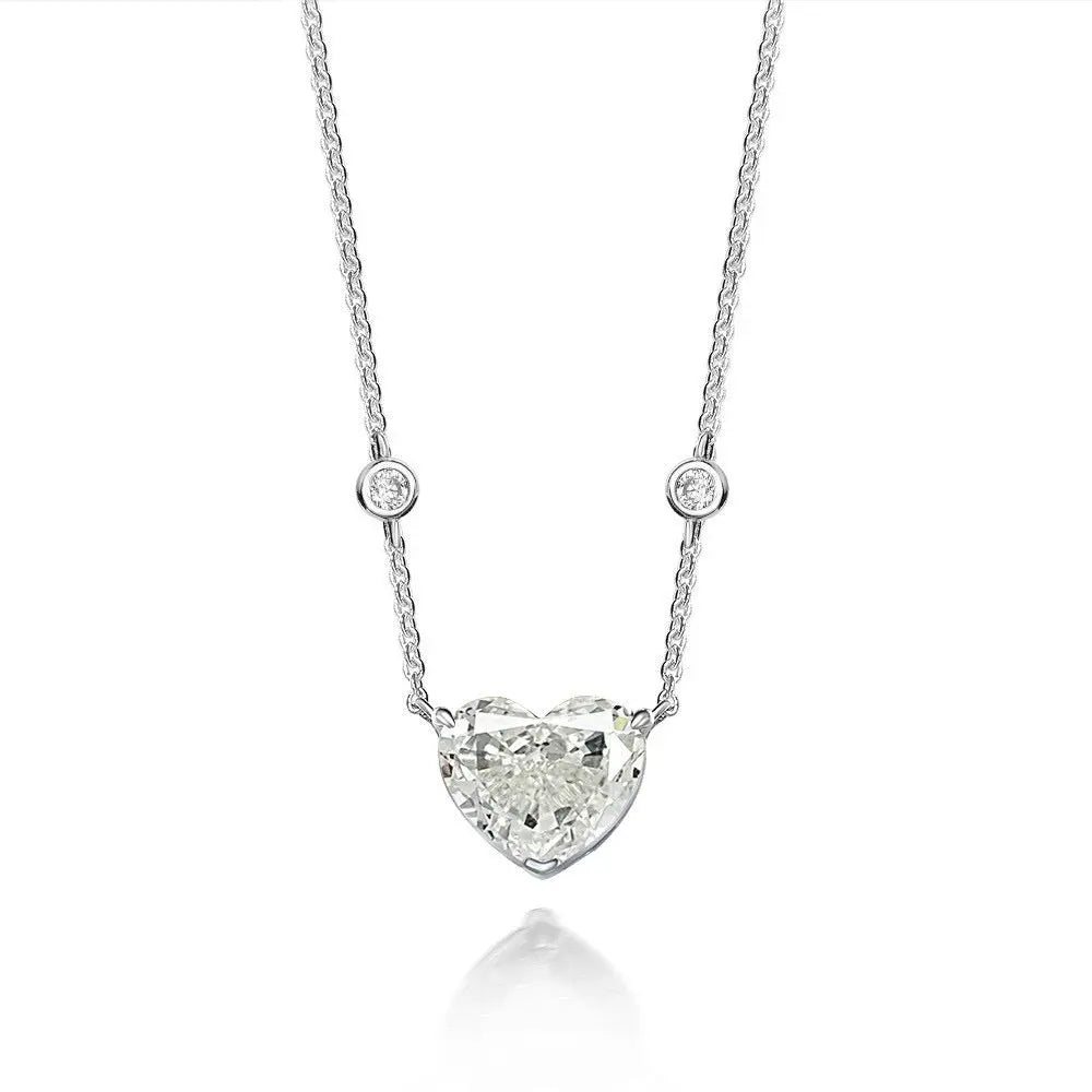 Chloe Zoe Necklace in White Crystalline