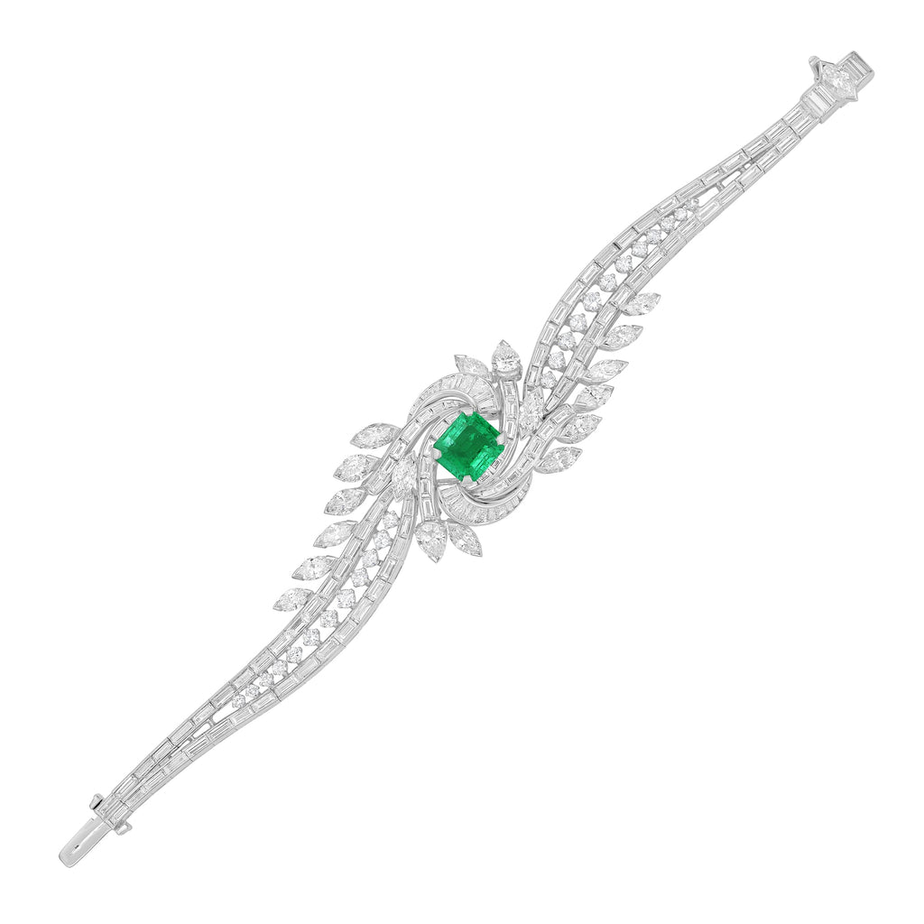 Emerald And Diamond Bracelet With Whirlpool-Shaped Center