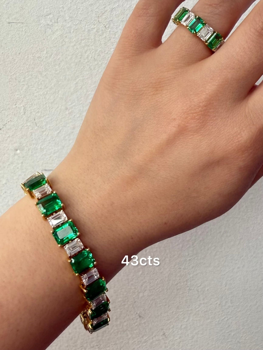 43Cts Lab Grown Emerald & Diamond Bracelet