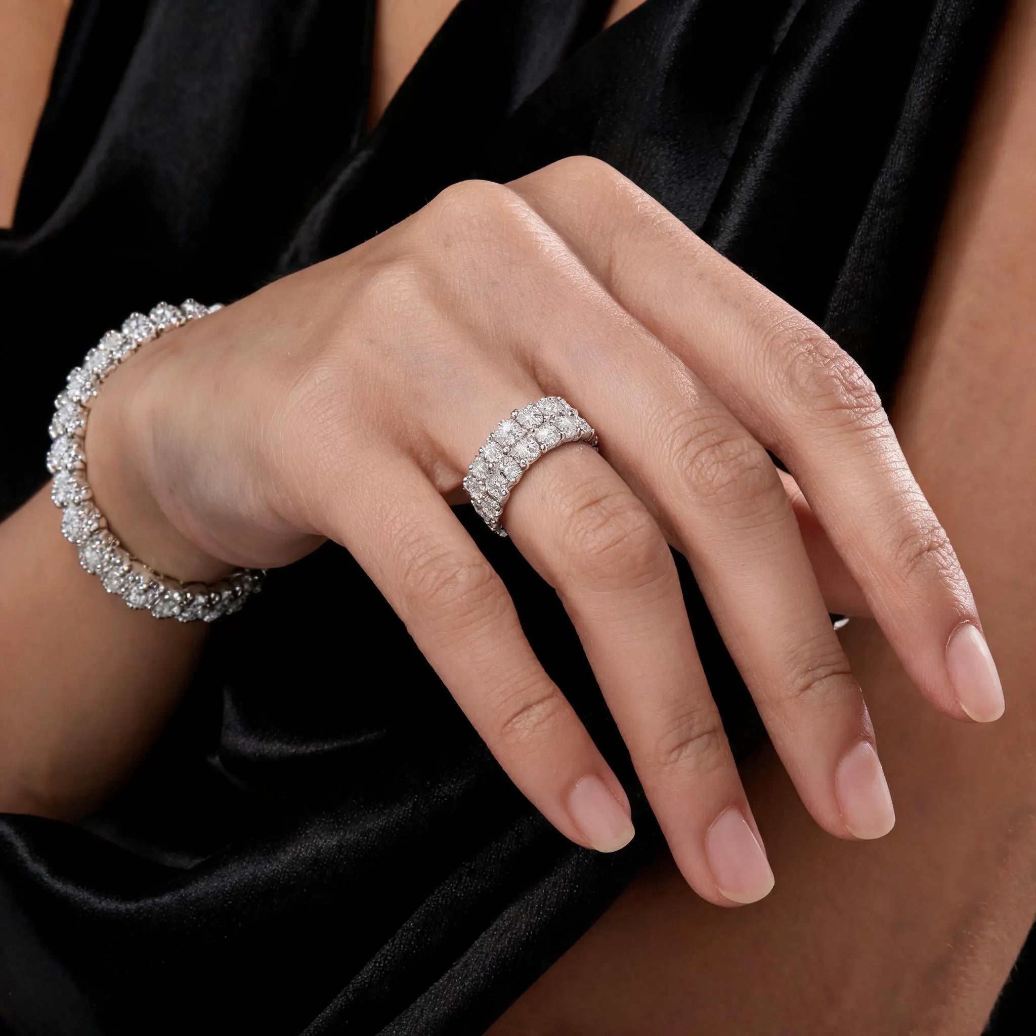 Double Row Infinity Ring 8 Carat