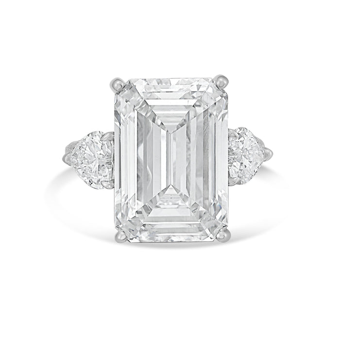Lab-Grown Emerald Diamond Ring With Hearts On Sides