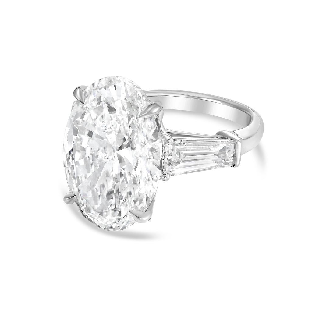 Lab-Grown Oval Diamond Ring with Baguettes, 18K Gold