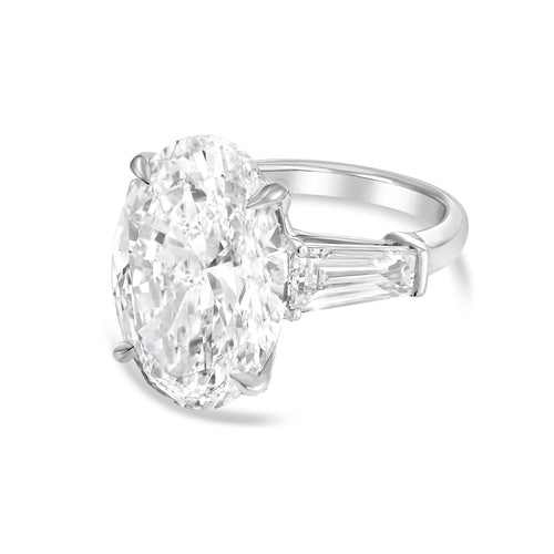 Lab-Grown Oval Diamond Ring with Baguettes, 18K Gold