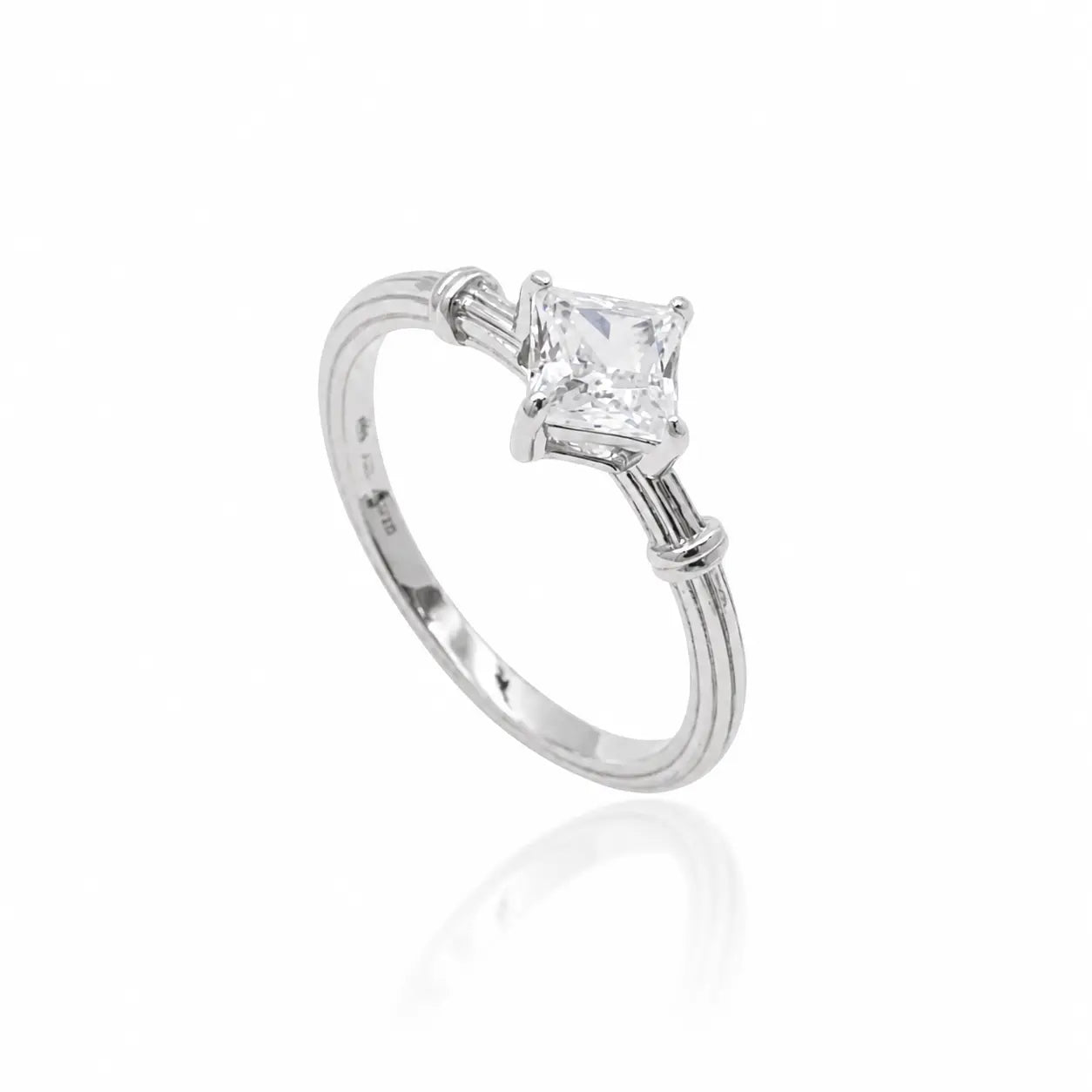 Grace Ring in Platinum