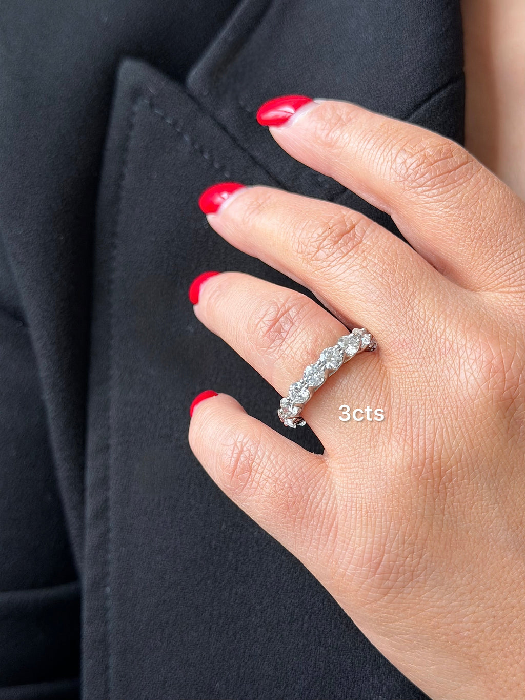 Lab Grown Round Diamond Scalloped Eternity Band