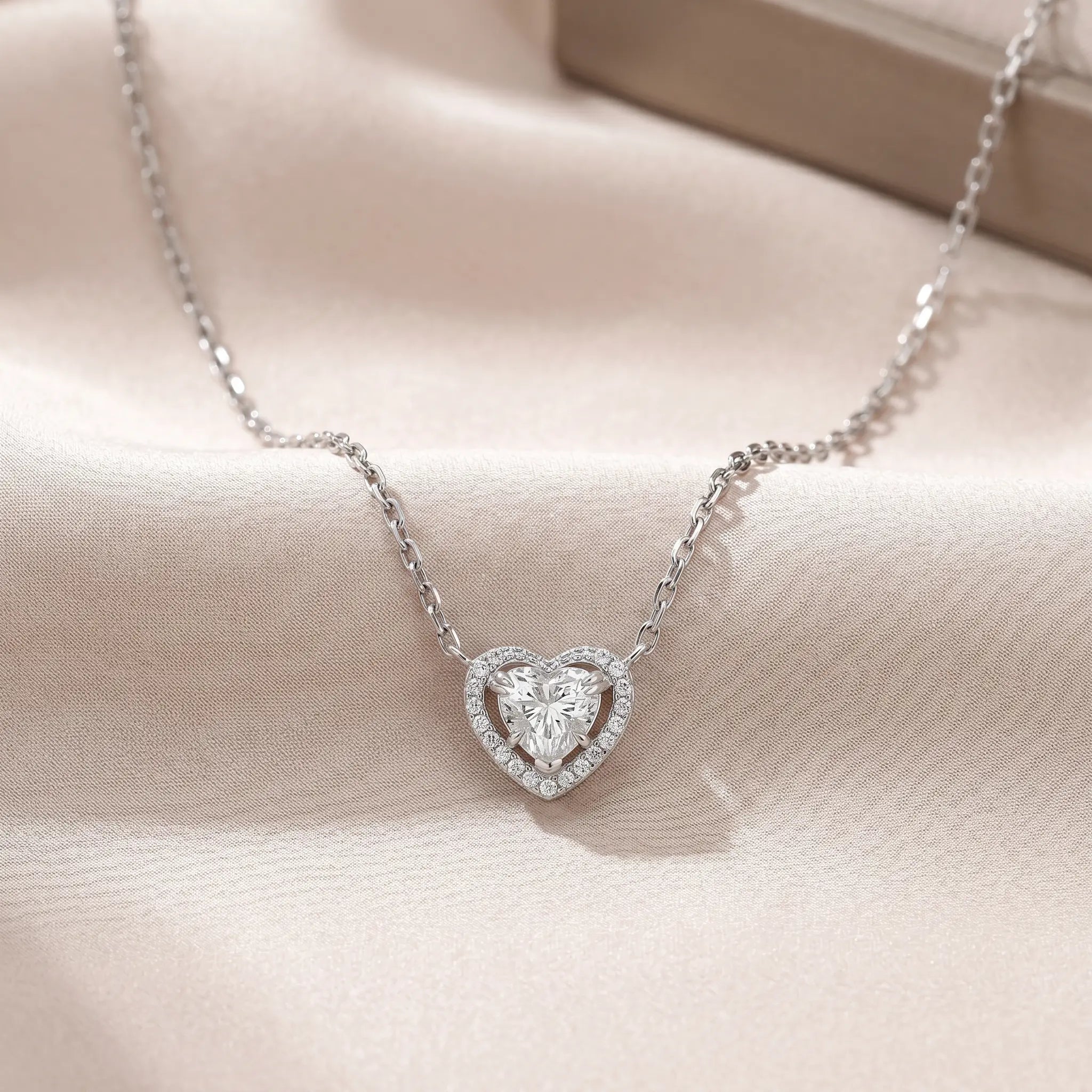 Isabella Heart Necklace in Platinum