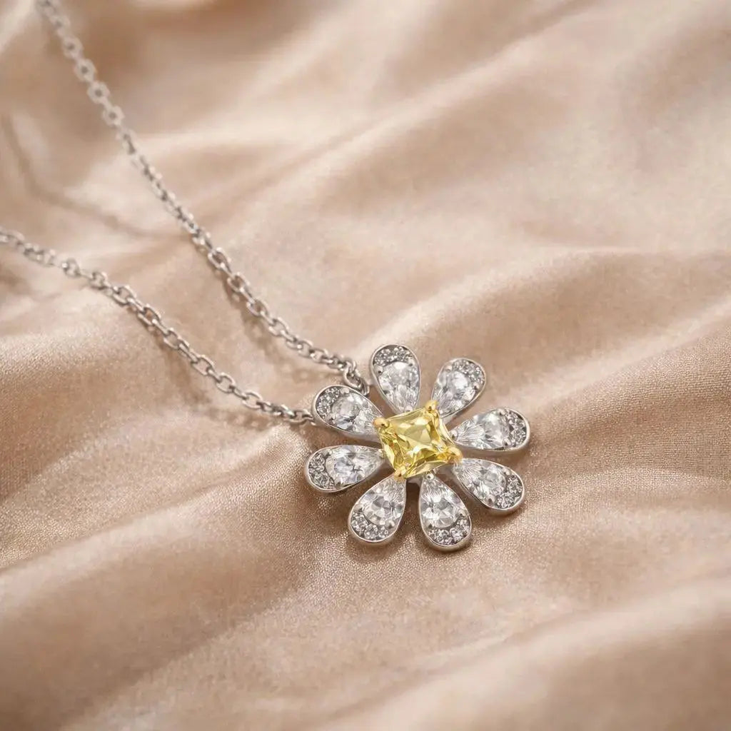 La Marguerite Necklace In Yellow Bel air bloom