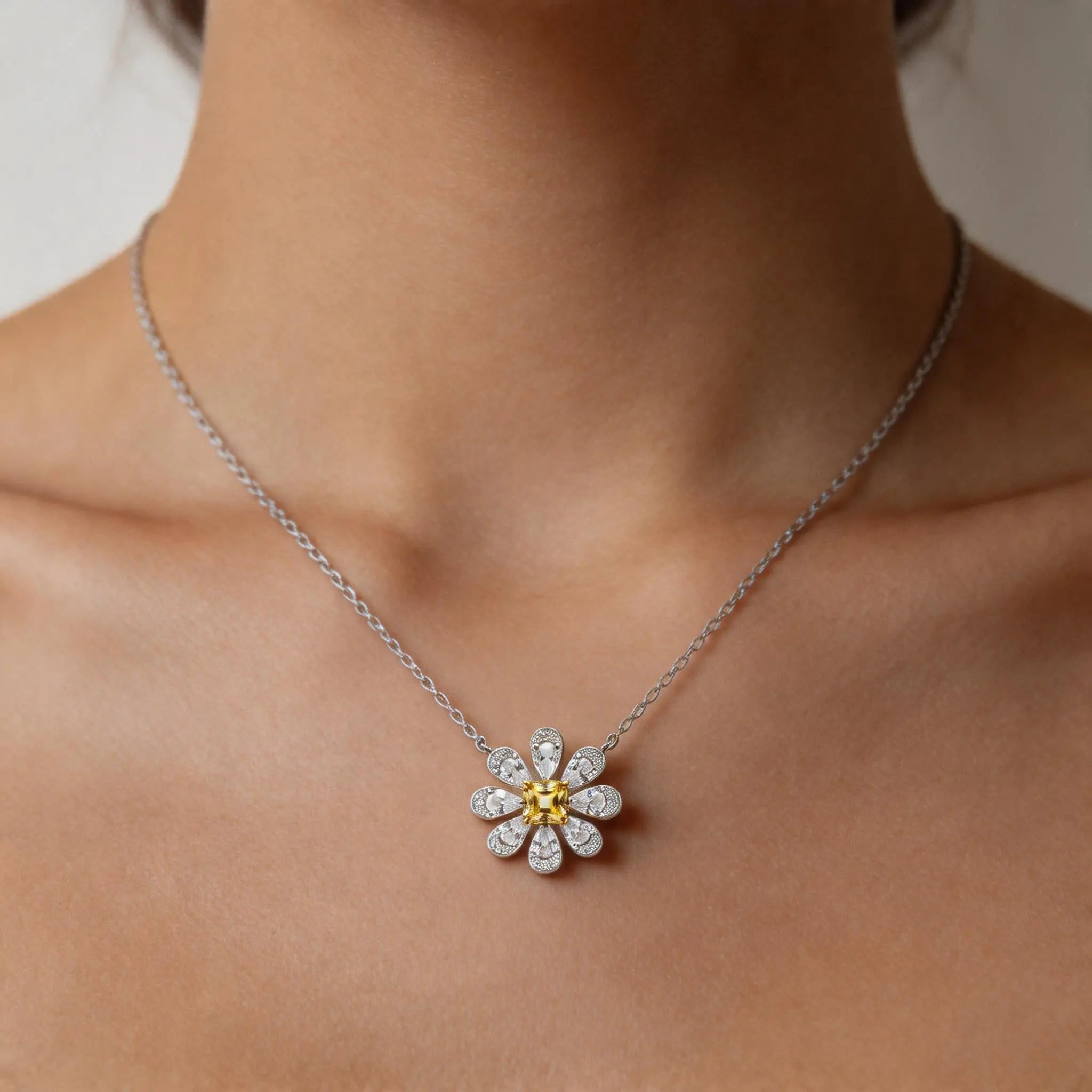 La Marguerite Necklace In Yellow Bel air bloom