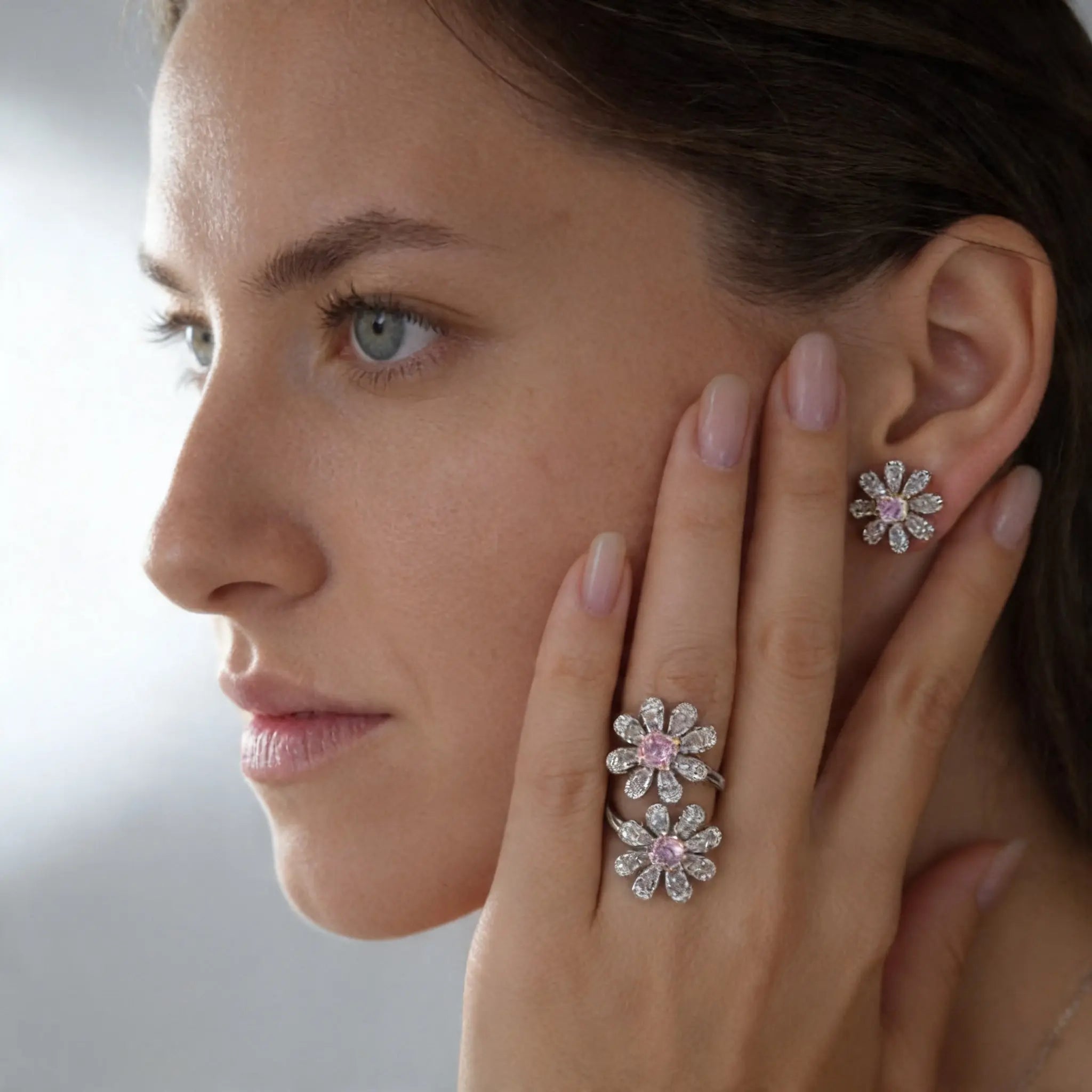 La Marguerite Studs In Pink