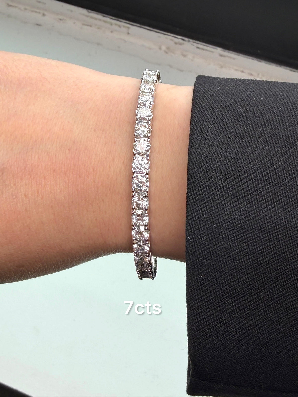 Lab Grown Round Diamond Halfway Flex Bangle