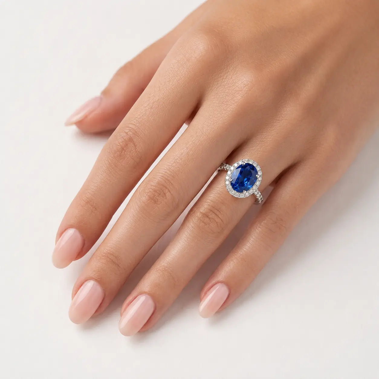 Oleander Ring in Blue Sapphire