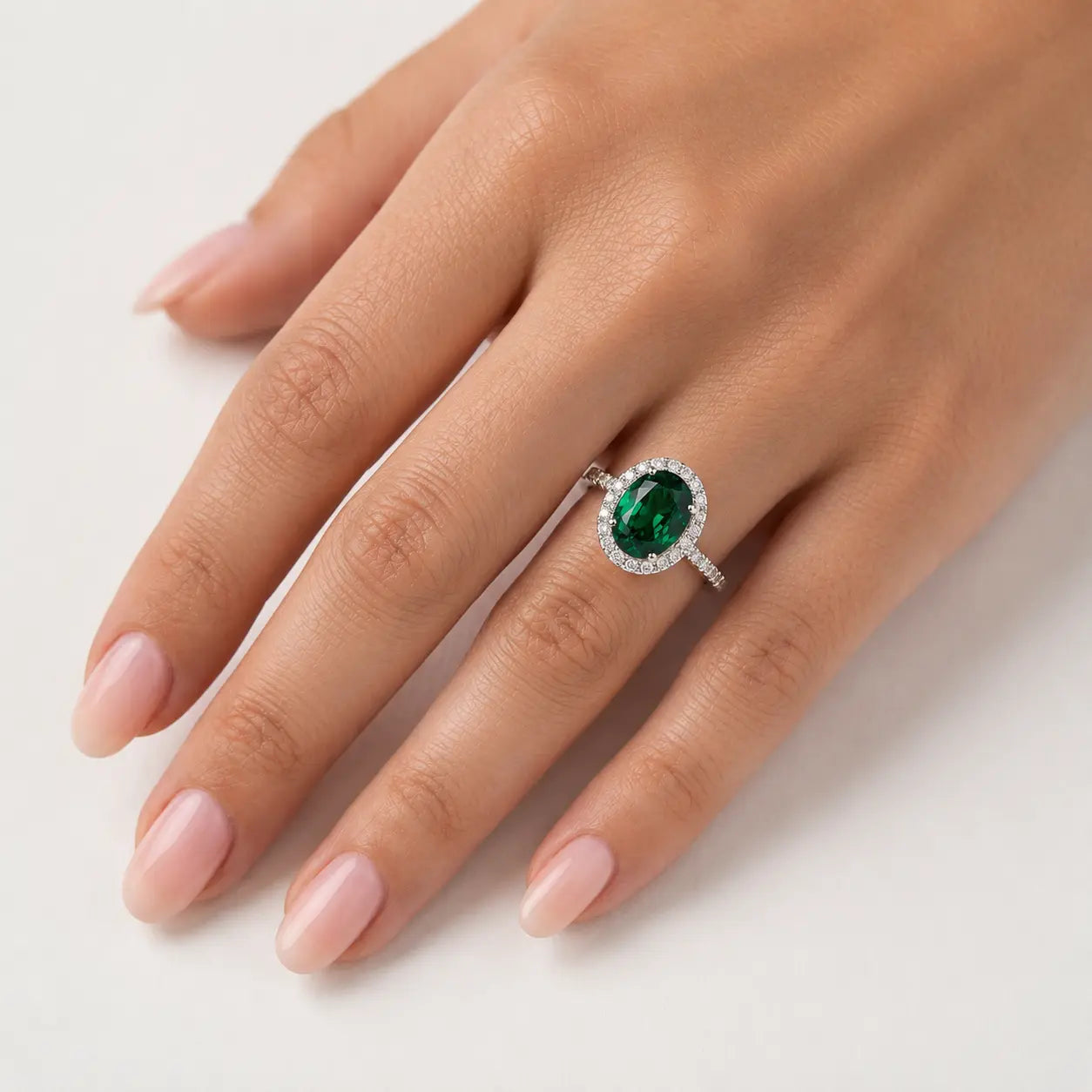 Oleander Ring in Emerald