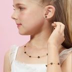 Petit Daisy Black Necklace