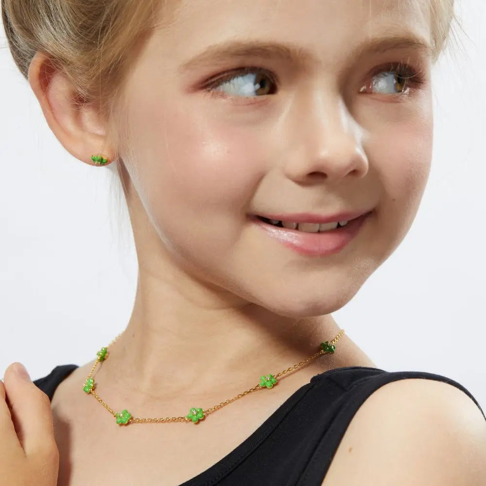 Petit Daisy Green Necklace