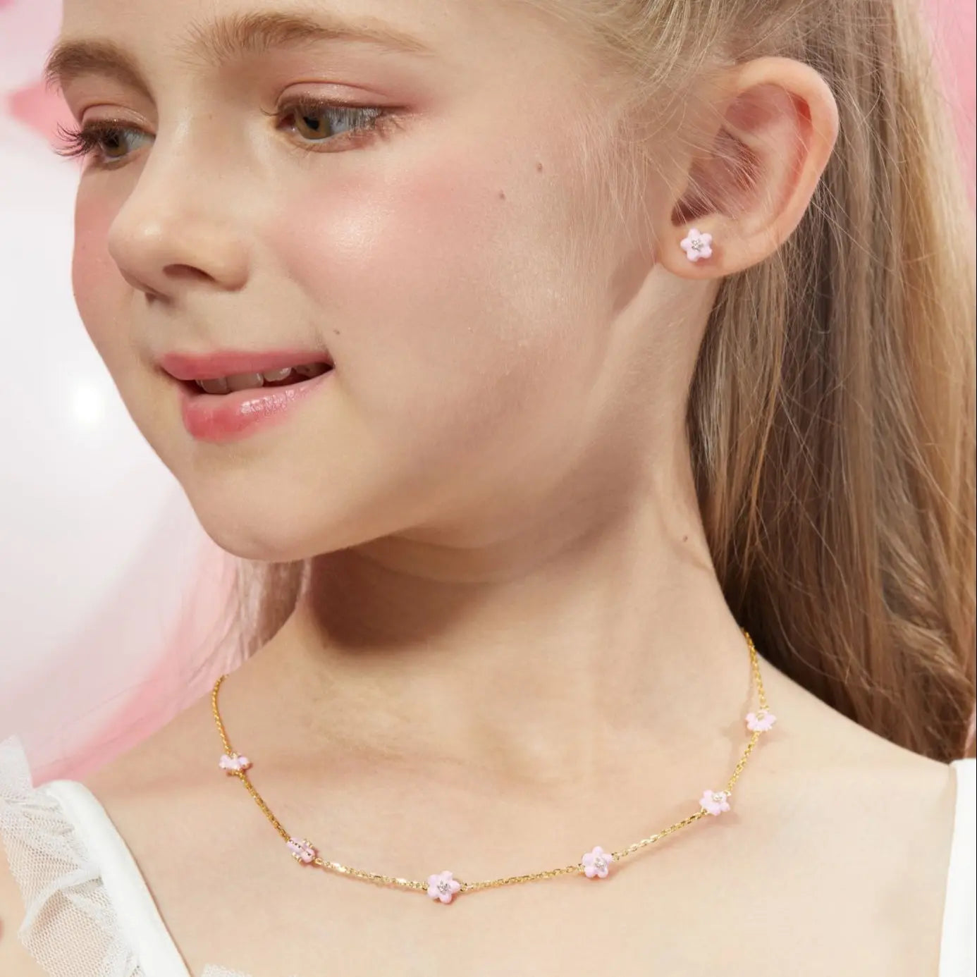 Petit Daisy Pink Earrings