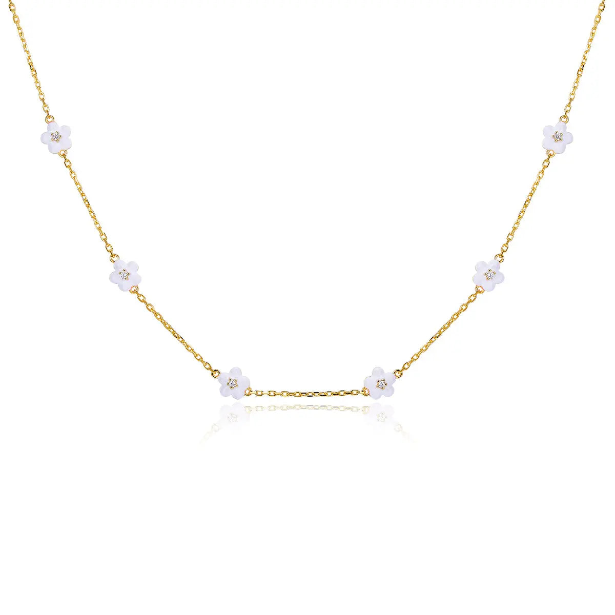 Petit Daisy White Necklace