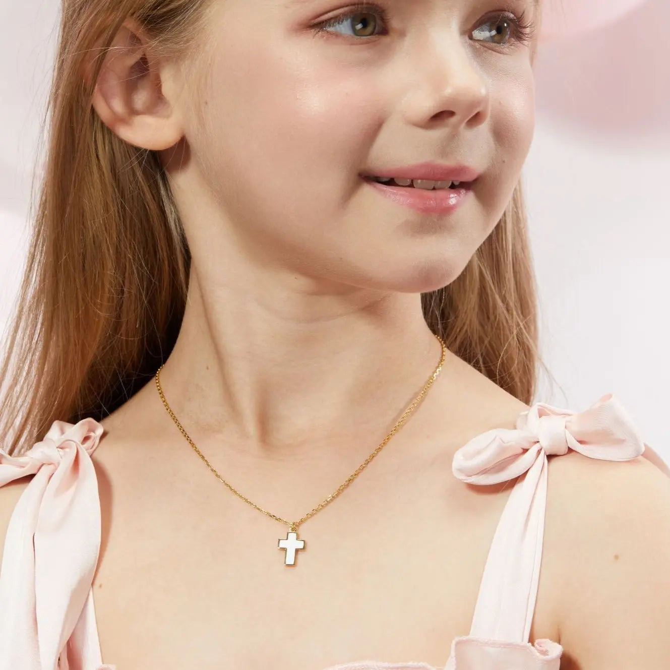 Petit Faith Necklace in White