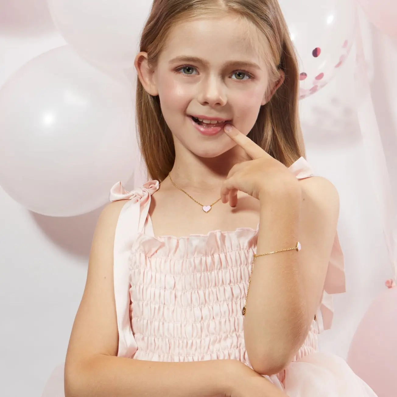 Petit Love Necklace in Pink