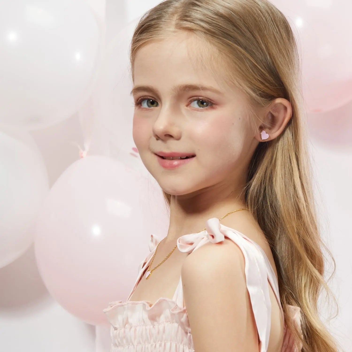 Petit Love Studs in Pink