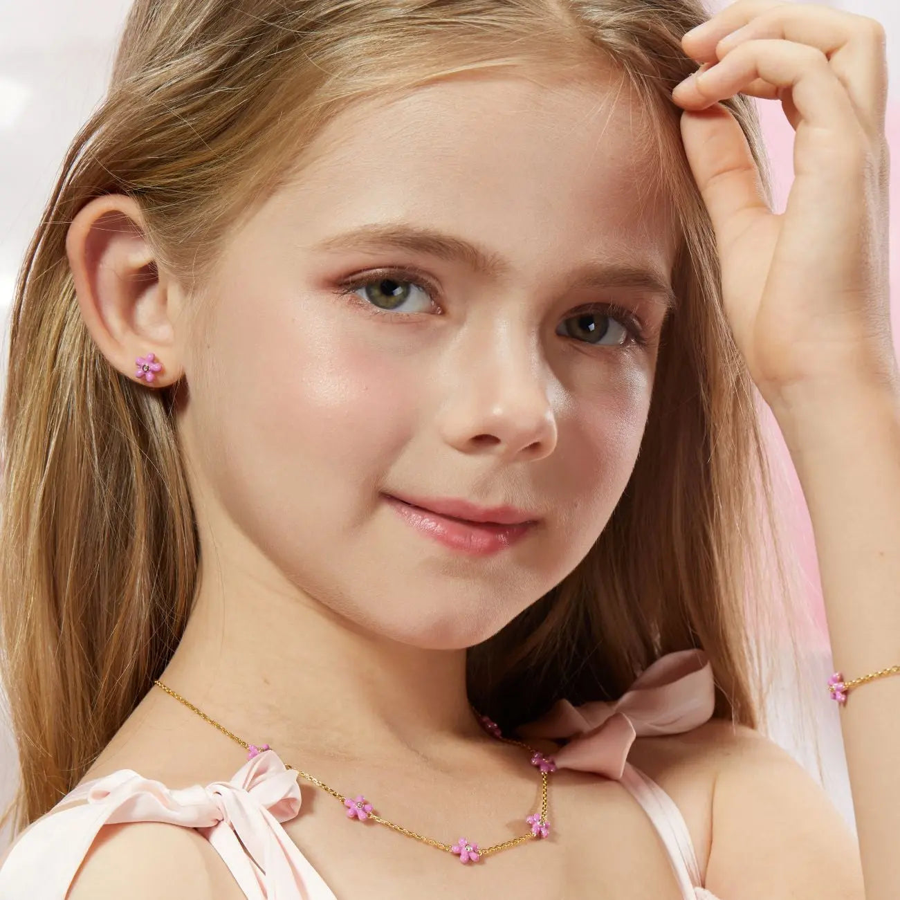 Petit Rosie Earrings in Rose