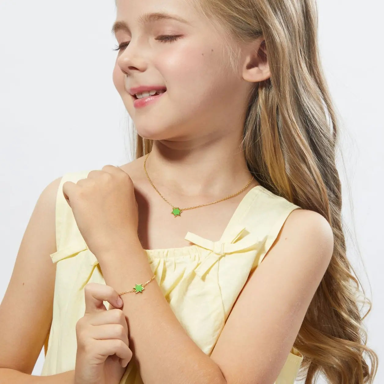 Petit Star of David Necklace in Green